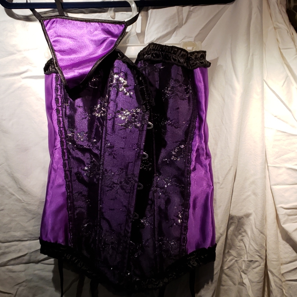 Bustier w/matching g string